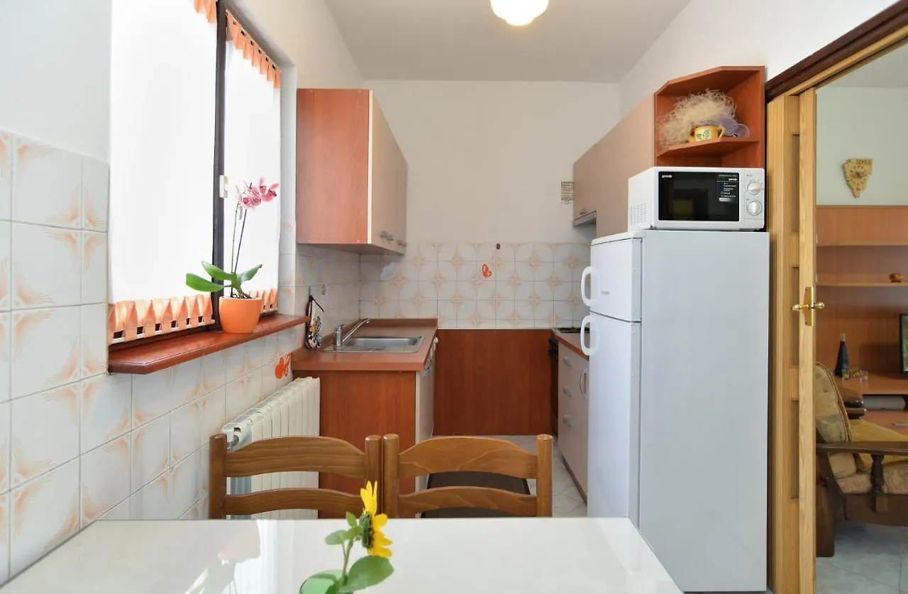 Apartment Edo 1755 Peresiji