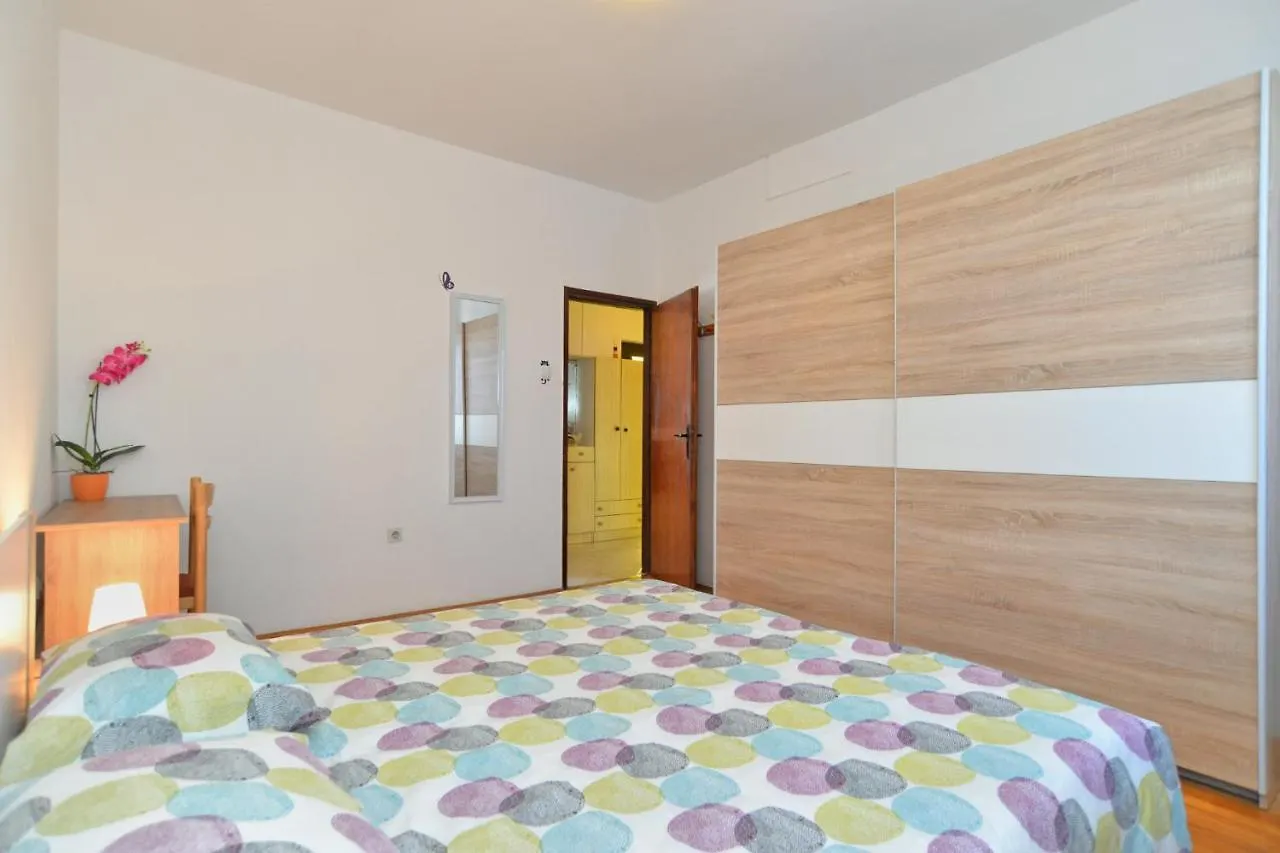 Apartment Edo 1755 Peresiji Croatia